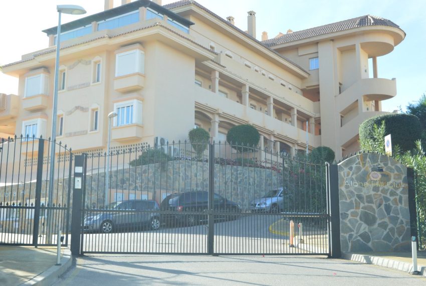 R5322784-Apartment-For-Sale-Nueva-Andalucia-Middle-Floor-Apartment-3-Beds-110-Built