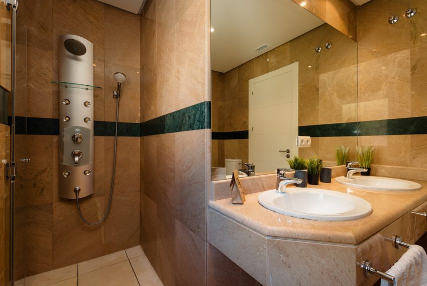 R5323030-Apartment-For-Sale-Nueva-Andalucia-Penthouse-Duplex-3-Beds-160-Built-12