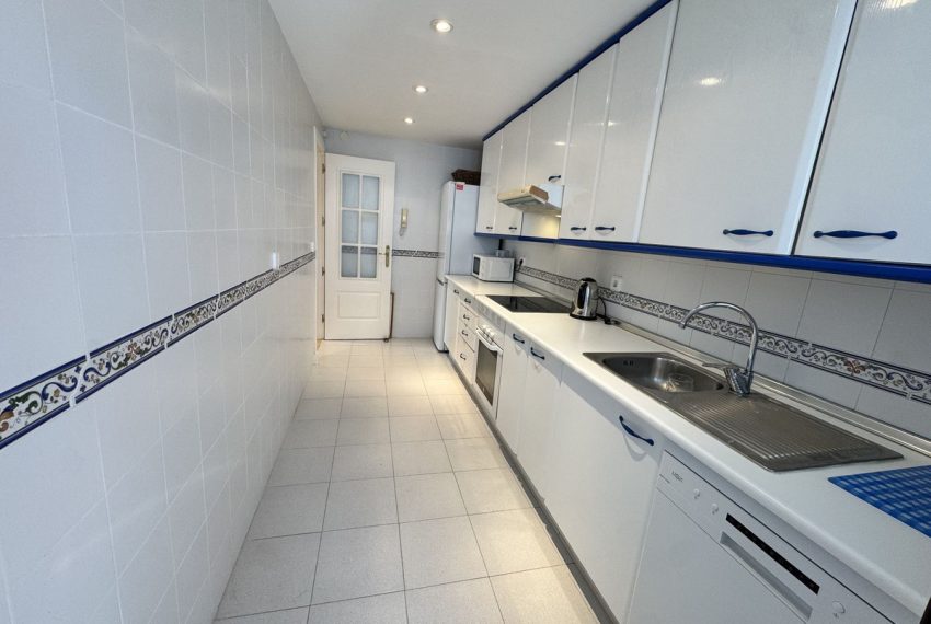 R5323120-Apartment-For-Sale-The-Golden-Mile-Middle-Floor-Apartment-2-Beds-92-Built-11