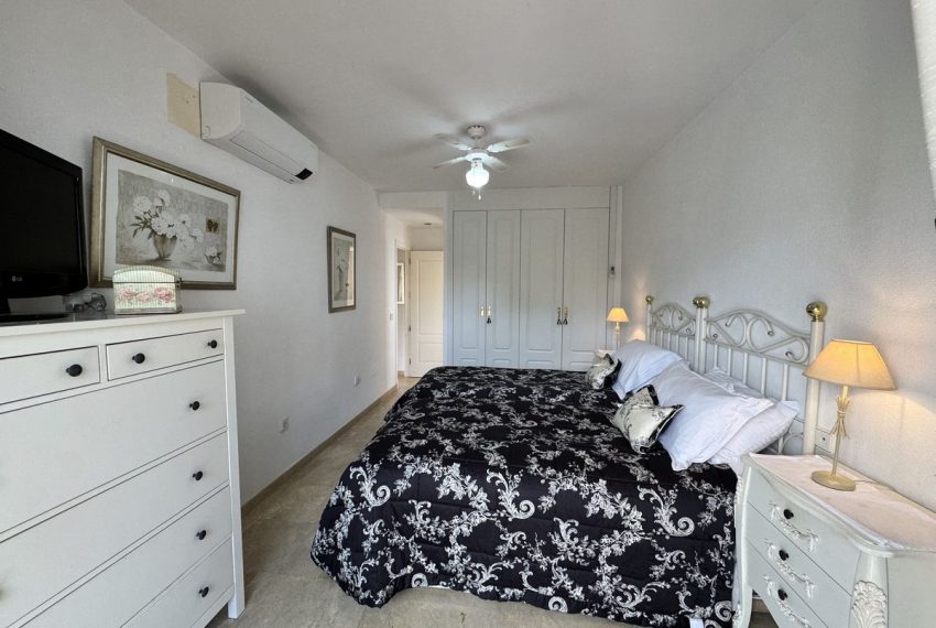 R5323120-Apartment-For-Sale-The-Golden-Mile-Middle-Floor-Apartment-2-Beds-92-Built-19