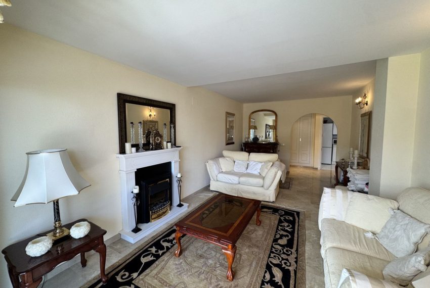 R5323120-Apartment-For-Sale-The-Golden-Mile-Middle-Floor-Apartment-2-Beds-92-Built-4