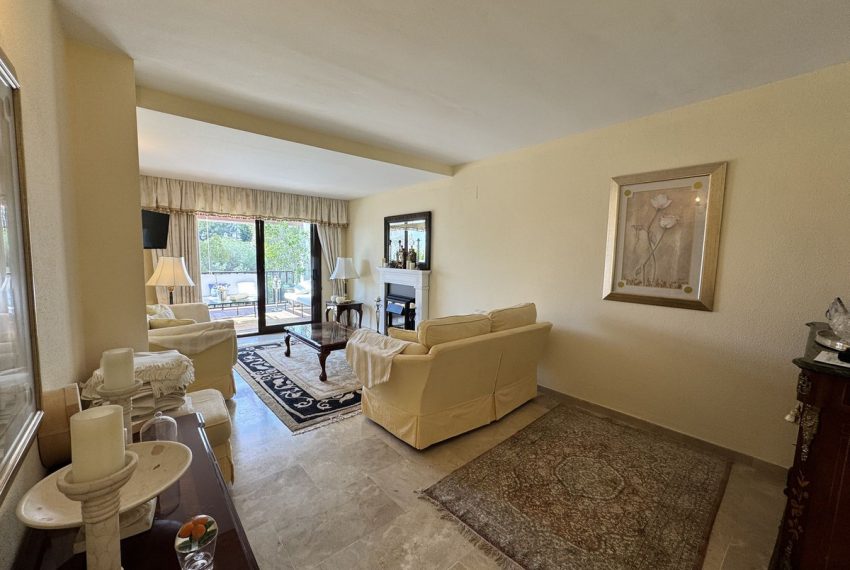 R5323120-Apartment-For-Sale-The-Golden-Mile-Middle-Floor-Apartment-2-Beds-92-Built-5