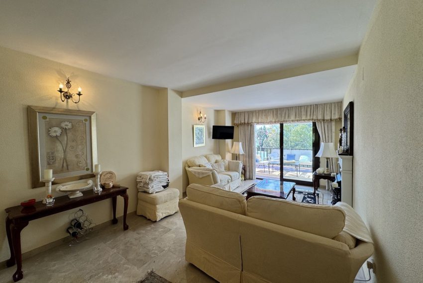 R5323120-Apartment-For-Sale-The-Golden-Mile-Middle-Floor-Apartment-2-Beds-92-Built-6