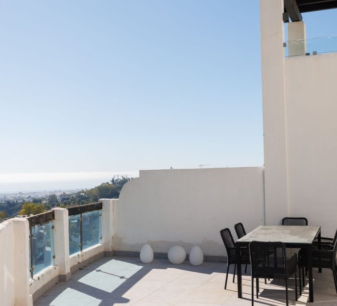 R5324335-Image 1-Middle Floor Apartment - 2 Beds - 111 Built