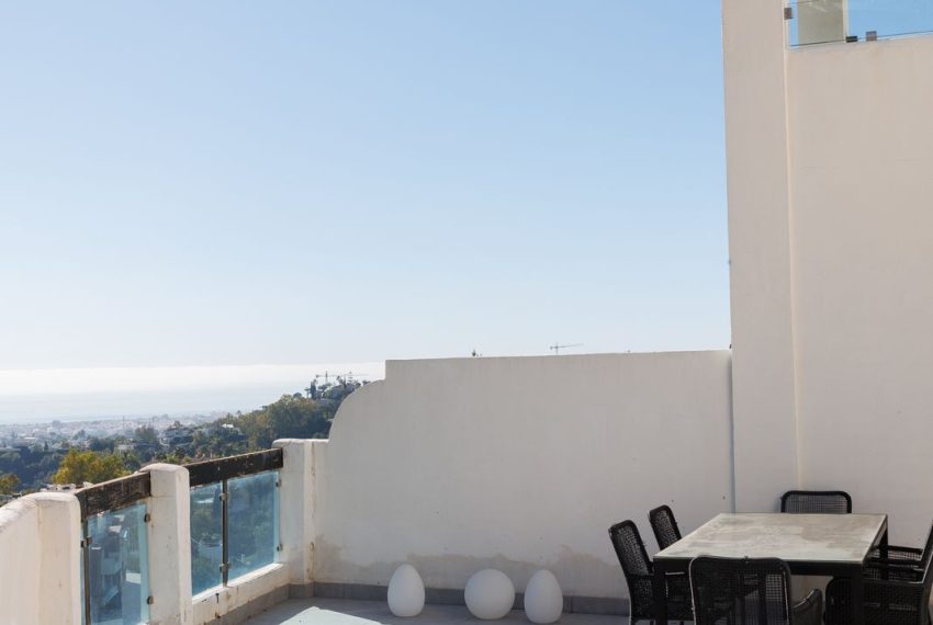 R5324335-Apartment-For-Sale-Benahavis-Middle-Floor-Apartment-2-Beds-111-Built