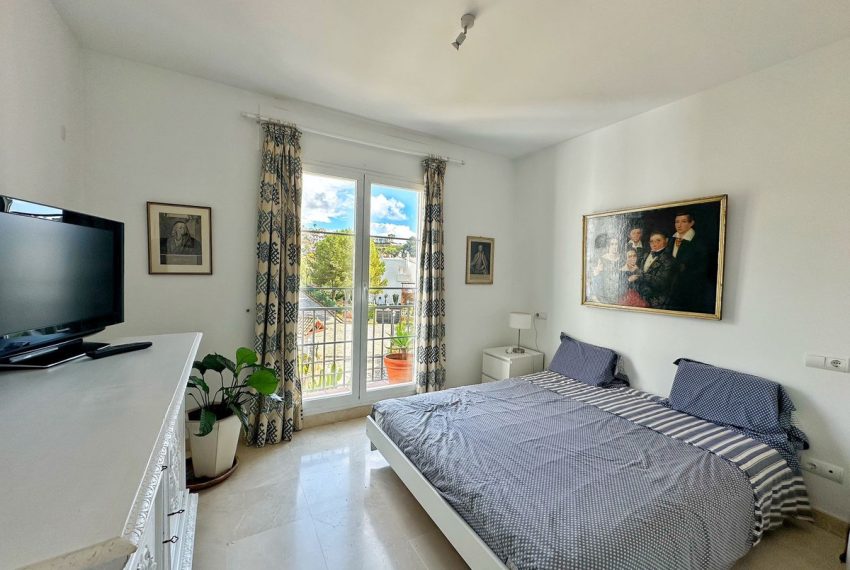 R5324356-Apartment-For-Sale-Los-Arqueros-Penthouse-Duplex-3-Beds-121-Built-5