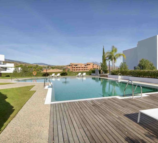 R5324398-Image 1-Penthouse - 3 Beds - 250 Built