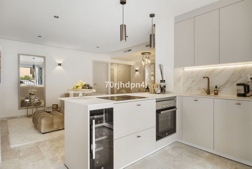 R5324554-Apartment-For-Sale-Nueva-Andalucia-Ground-Floor-Apartment-3-Beds-101-Built-11