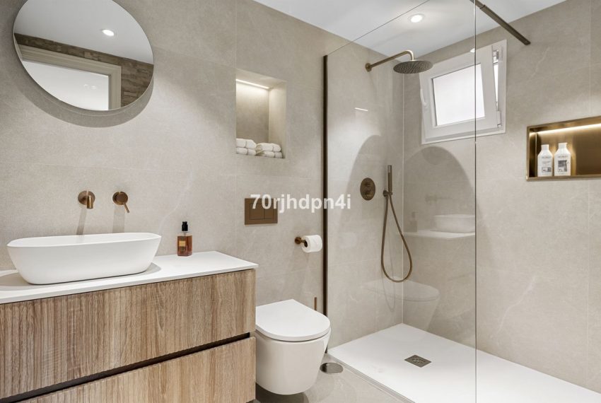 R5324554-Apartment-For-Sale-Nueva-Andalucia-Ground-Floor-Apartment-3-Beds-101-Built-13