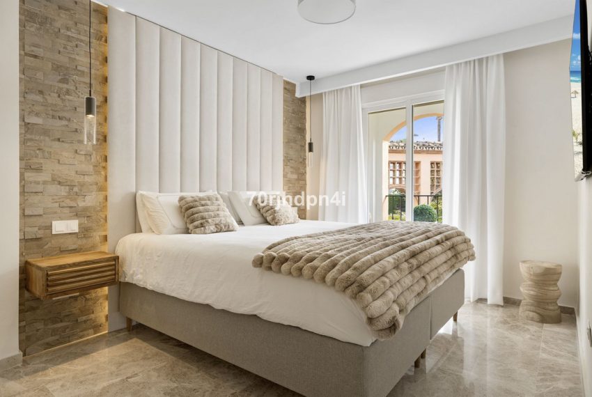 R5324554-Apartment-For-Sale-Nueva-Andalucia-Ground-Floor-Apartment-3-Beds-101-Built-6