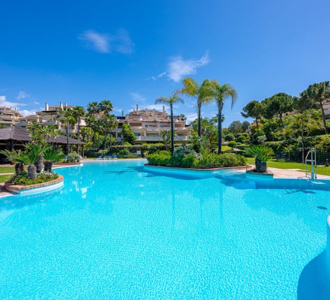 R5327872-Image 1-Ground Floor Apartment - 2 Beds - 255 Built