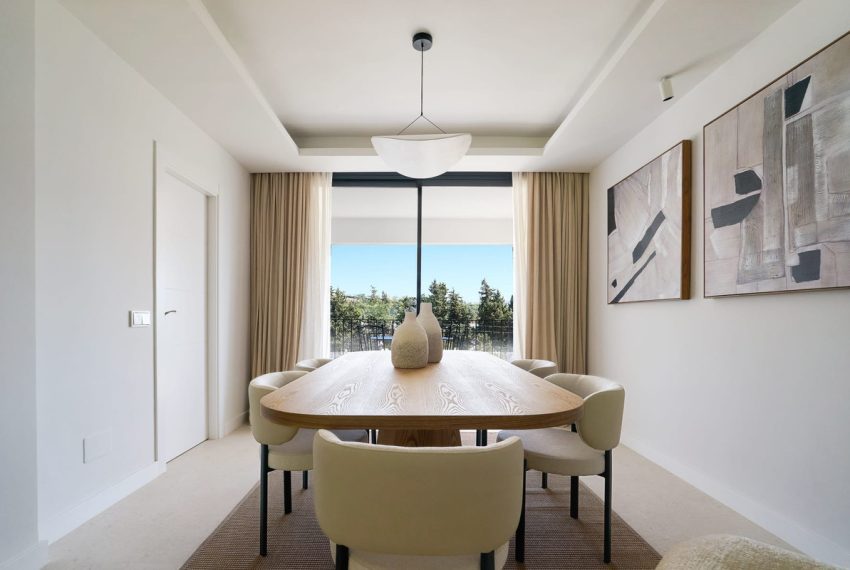 R5328550-House-For-Sale-Nueva-Andalucia-Townhouse-4-Beds-273-Built-17