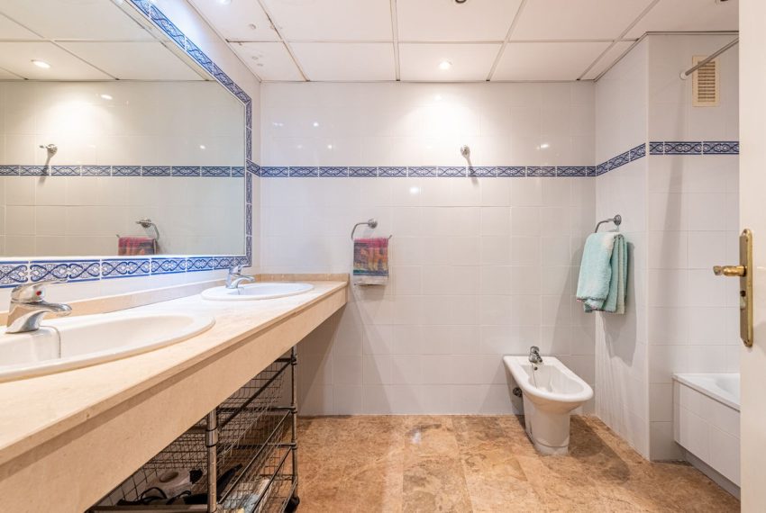 R5329675-Apartment-For-Sale-San-Pedro-de-Alcantara-Middle-Floor-Apartment-2-Beds-154-Built-17