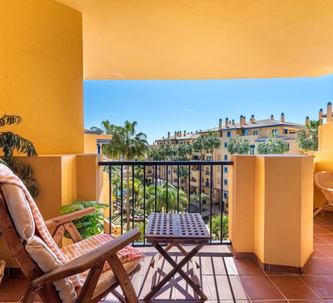 R5329675-Image 1-Middle Floor Apartment - 2 Beds - 154 Built