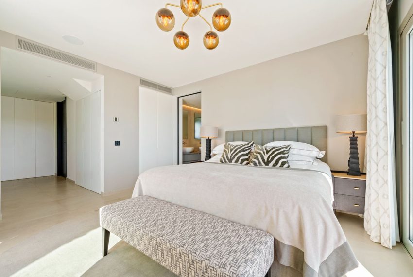 R5329693-House-For-Sale-Nueva-Andalucia-Detached-Villa-3-Beds-266-Built-10