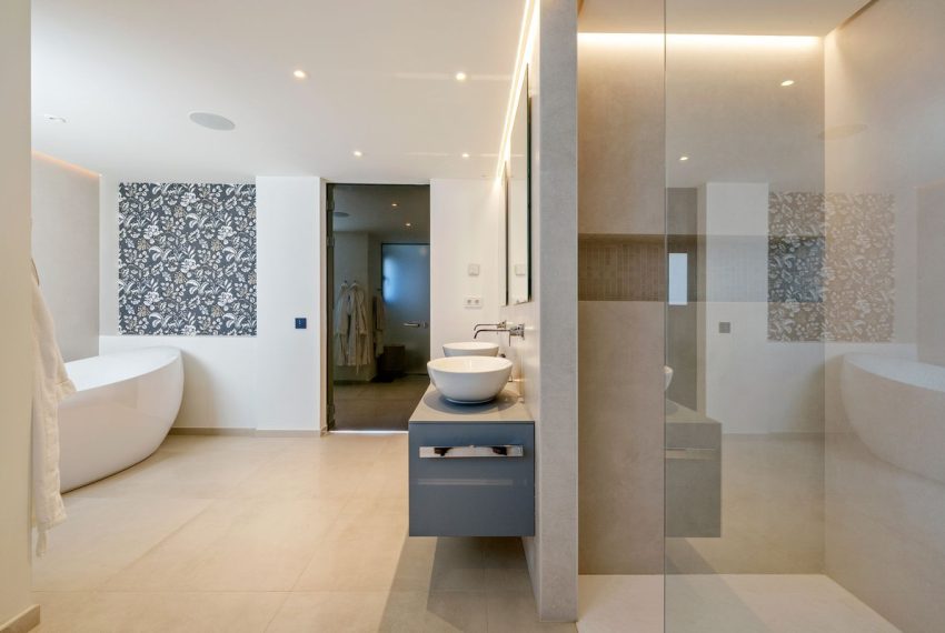 R5329693-House-For-Sale-Nueva-Andalucia-Detached-Villa-3-Beds-266-Built-13