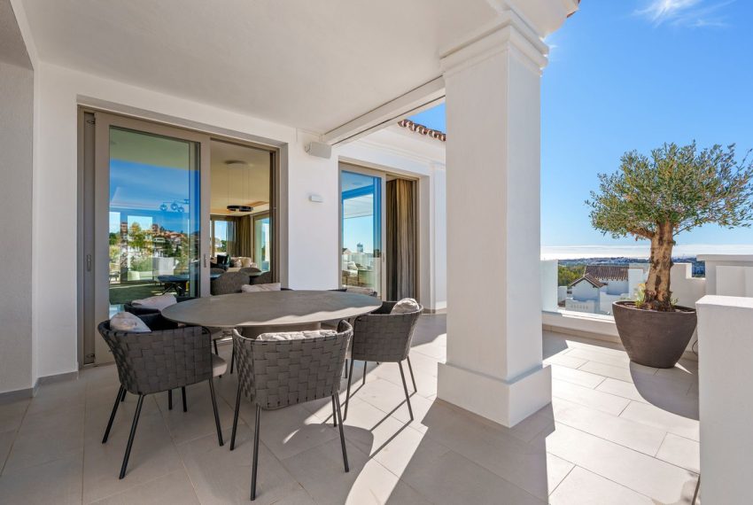 R5329693-House-For-Sale-Nueva-Andalucia-Detached-Villa-3-Beds-266-Built-4