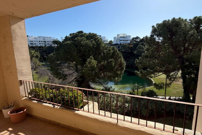 R5329720-Apartment-For-Sale-Benahavis-Middle-Floor-Apartment-3-Beds-189-Built