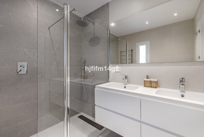 R5330041-Apartment-For-Sale-Nueva-Andalucia-Penthouse-3-Beds-150-Built-10