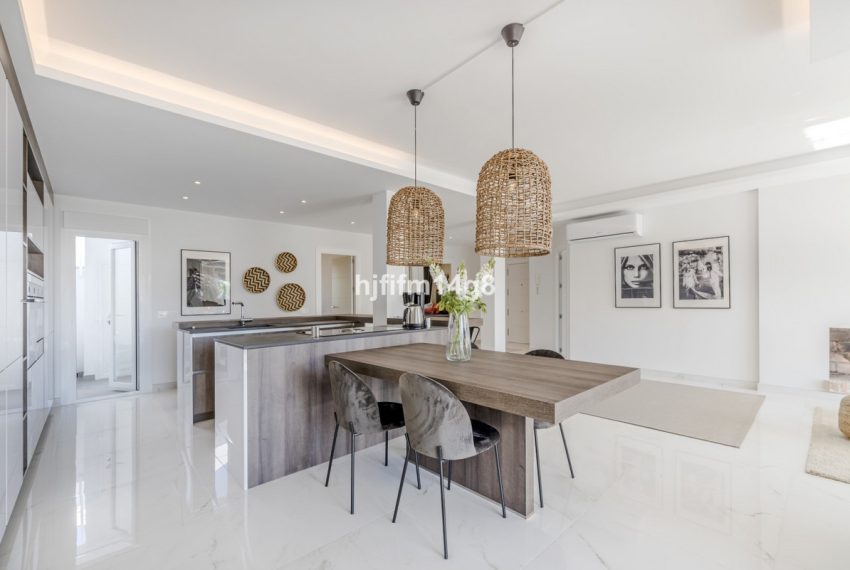 R5330041-Apartment-For-Sale-Nueva-Andalucia-Penthouse-3-Beds-150-Built-18