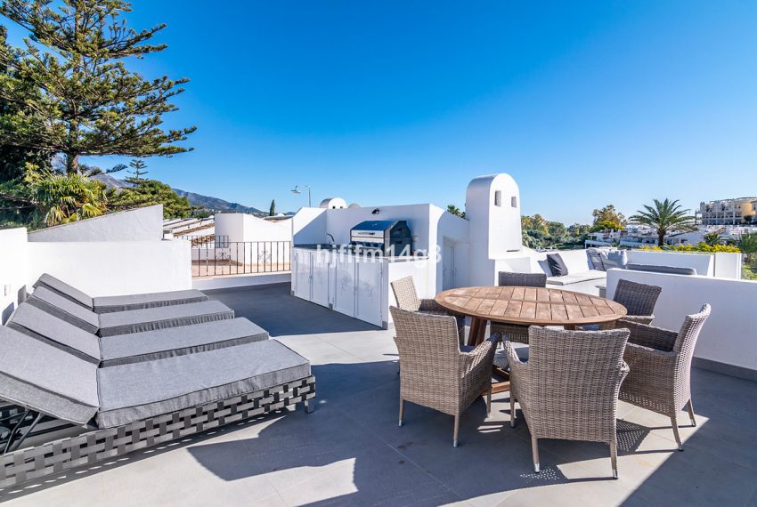 R5330041-Apartment-For-Sale-Nueva-Andalucia-Penthouse-3-Beds-150-Built