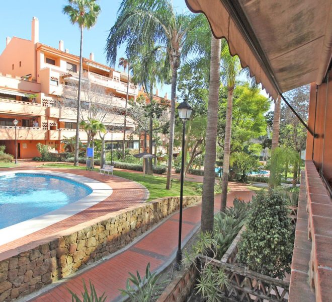 R5332678-Image 1-Middle Floor Apartment - 1 Beds - 65 Built