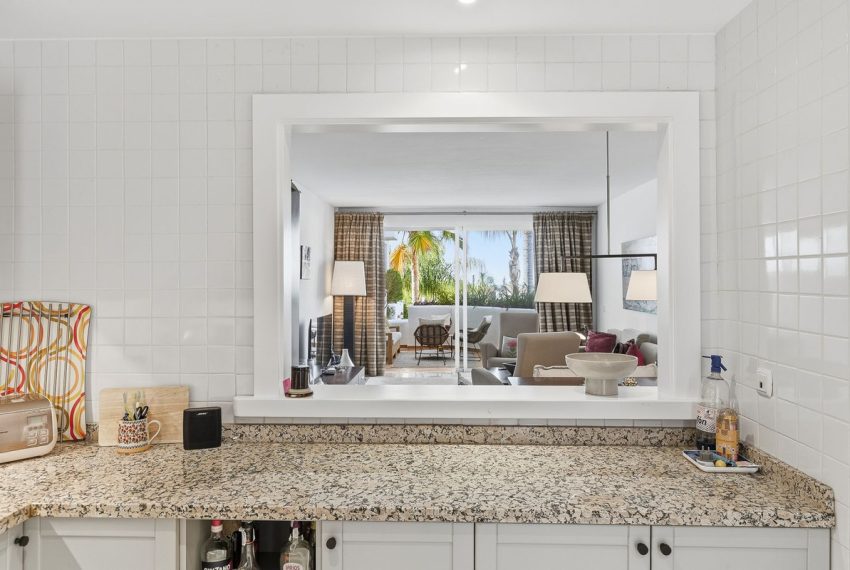 R5332888-Apartment-For-Sale-Nueva-Andalucia-Ground-Floor-Apartment-3-Beds-150-Built