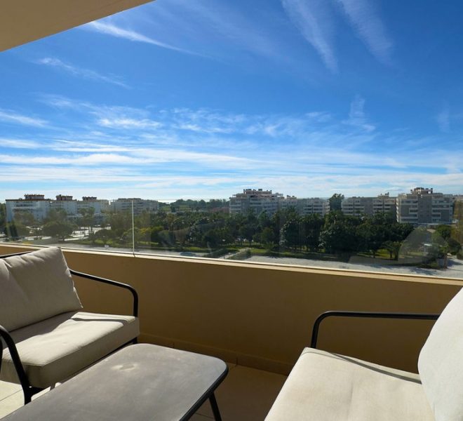 R5332891-Image 1-Middle Floor Apartment - 3 Beds - 115 Built