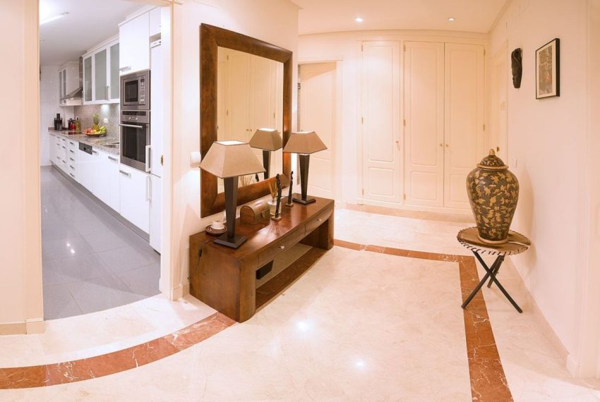 R5333038-Apartment-For-Sale-Nueva-Andalucia-Ground-Floor-Apartment-2-Beds-184-Built-8