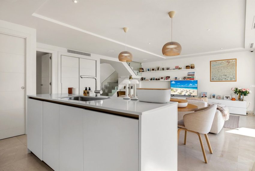 R5333335-Apartment-For-Sale-Nueva-Andalucia-Penthouse-Duplex-3-Beds-188-Built-8