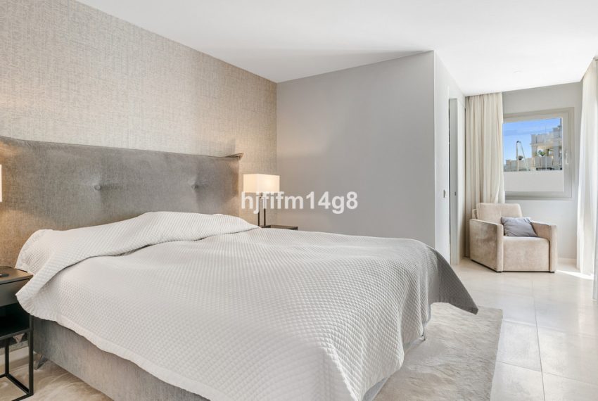 R5333500-Apartment-For-Sale-Nueva-Andalucia-Middle-Floor-Apartment-3-Beds-188-Built-12