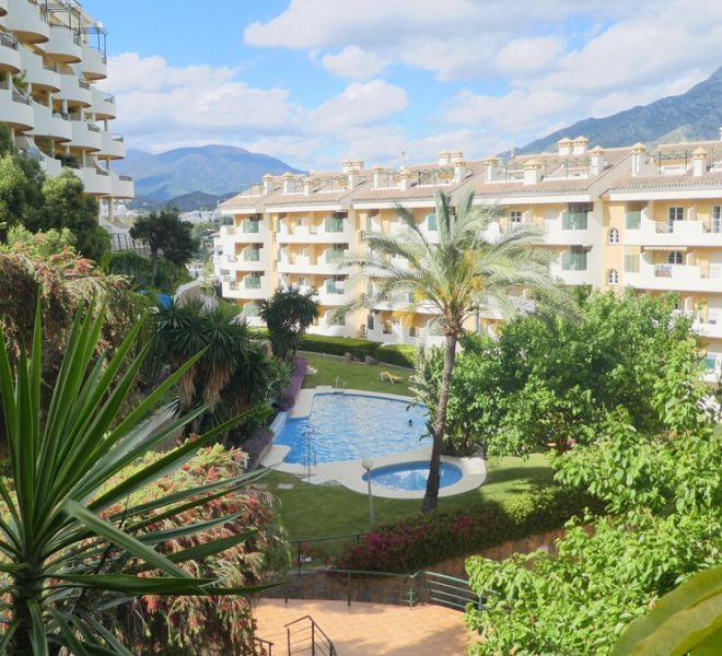 R5333551-Image 1-Middle Floor Apartment - 2 Beds - 106 Built