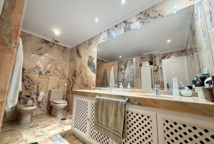 R5335534-Apartment-For-Sale-Nueva-Andalucia-Ground-Floor-Apartment-3-Beds-93-Built-12