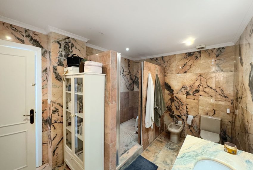 R5335534-Apartment-For-Sale-Nueva-Andalucia-Ground-Floor-Apartment-3-Beds-93-Built-14