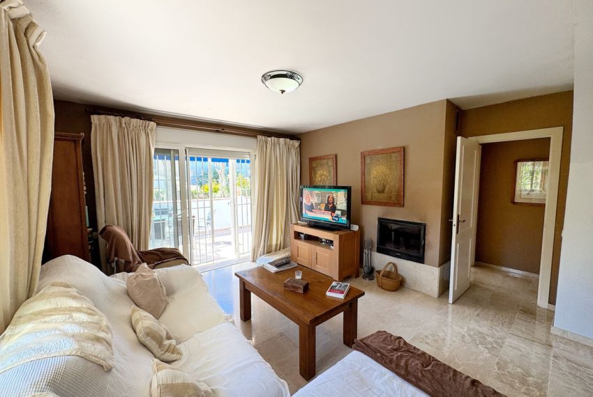 R5335534-Apartment-For-Sale-Nueva-Andalucia-Ground-Floor-Apartment-3-Beds-93-Built-4