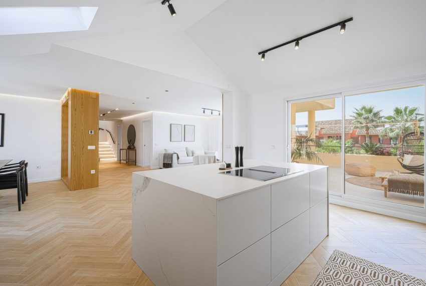 R5335543-Apartment-For-Sale-Bel-Air-Penthouse-3-Beds-154-Built-12