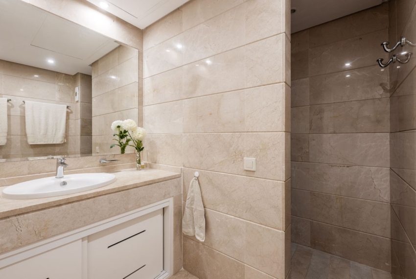 R5335552-Apartment-For-Sale-Estepona-Penthouse-2-Beds-123-Built-11