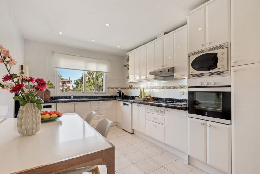 R5335552-Apartment-For-Sale-Estepona-Penthouse-2-Beds-123-Built-7