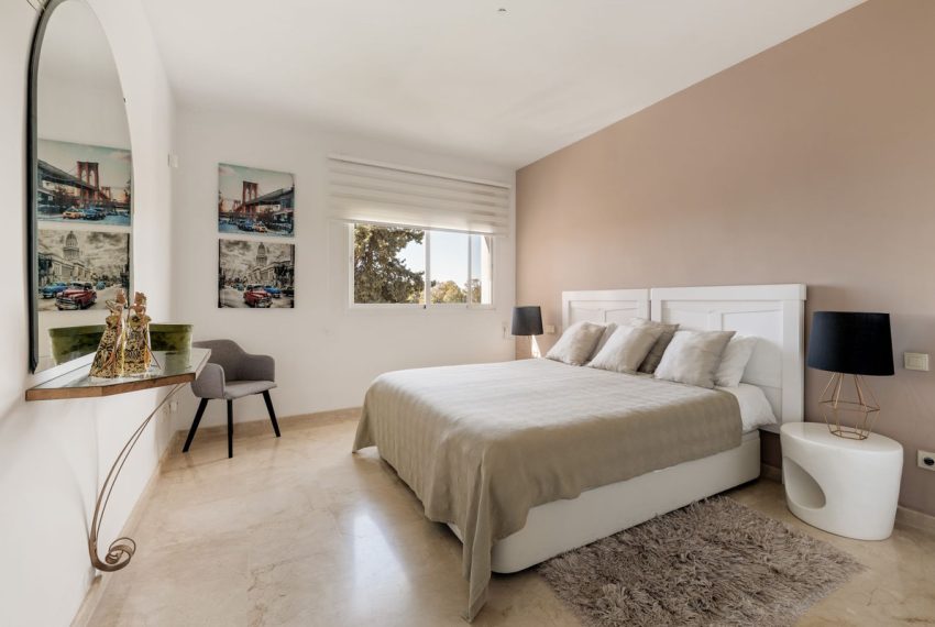 R5335552-Apartment-For-Sale-Estepona-Penthouse-2-Beds-123-Built-8