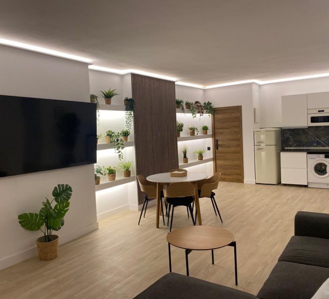 R5335597-Image 1-Middle Floor Apartment - 4 Beds - 180 Built