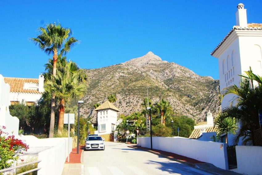 R5335651-House-For-Sale-Istan-Townhouse-3-Beds-200-Built-13