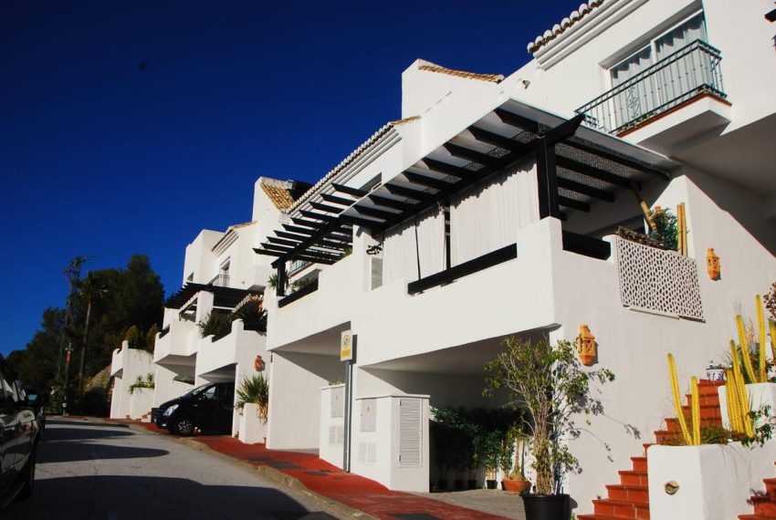 R5335651-House-For-Sale-Istan-Townhouse-3-Beds-200-Built-16