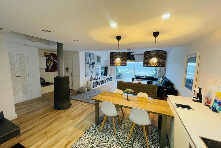 R5335651-House-For-Sale-Istan-Townhouse-3-Beds-200-Built-2