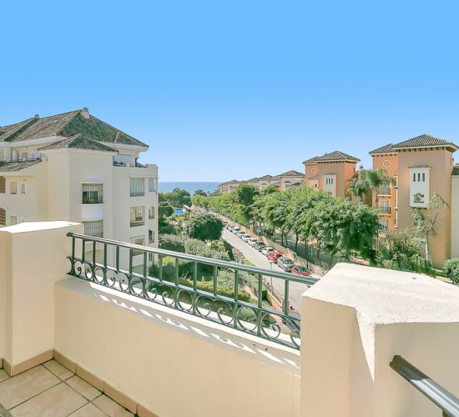 R5335762-Image 1-Middle Floor Apartment - 3 Beds - 190 Built