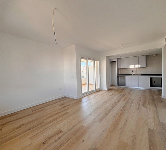 R5336107-Image 1-Middle Floor Apartment - 3 Beds - 117 Built