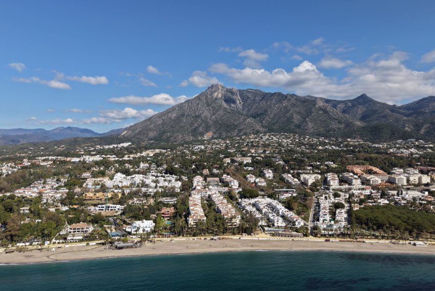 R5336137-Apartment-For-Sale-The-Golden-Mile-Middle-Floor-Apartment-3-Beds-170-Built-1