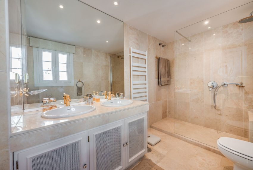 R5336842-House-For-Sale-Nueva-Andalucia-Townhouse-3-Beds-179-Built-19