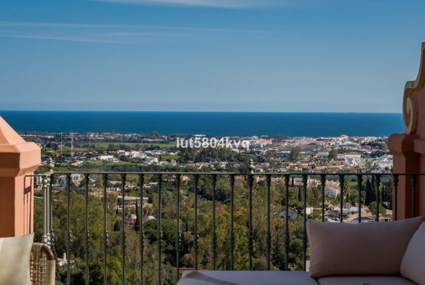 R5336851-Apartment-For-Sale-La-Quinta-Duplex-4-Beds-192-Built-3