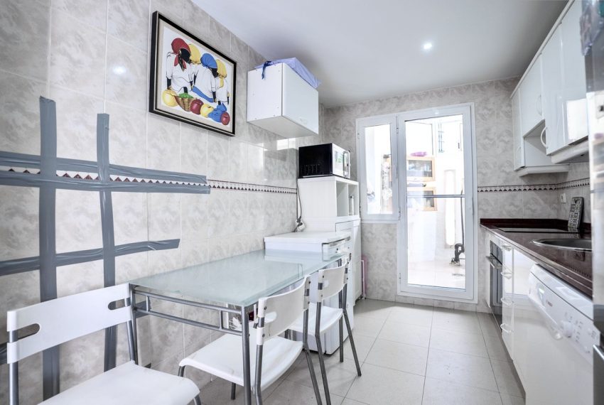 R5337286-Apartment-For-Sale-Nueva-Andalucia-Middle-Floor-Apartment-2-Beds-130-Built-13