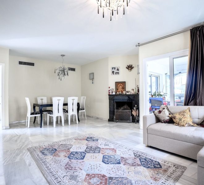 R5337286-Image 1-Middle Floor Apartment - 2 Beds - 130 Built